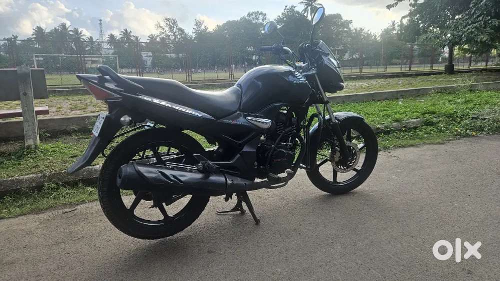 Honda Unicorn 150- Reliable Engine and comfortable Ride