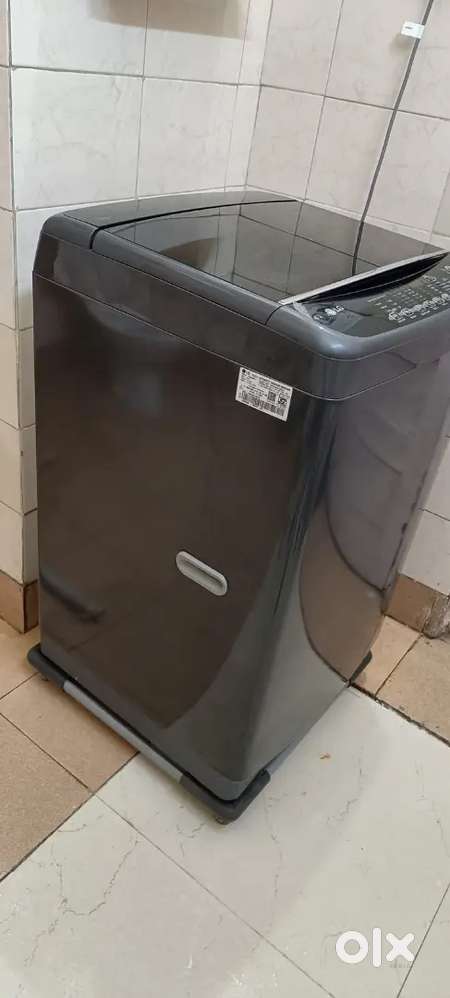 LG top load fully automatic washing machine