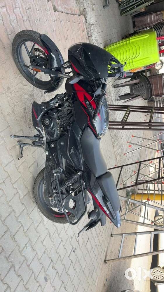 Bajaj pulsar 125
