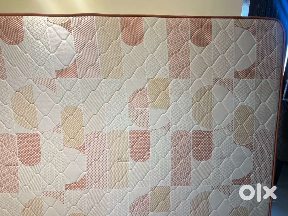 Premium sleepwell matress it’s just 2 months old with bill excellent