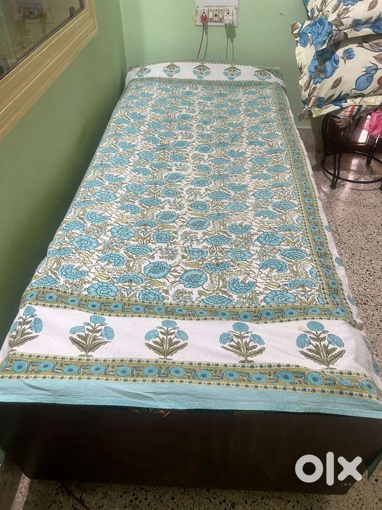 Single bed with storage