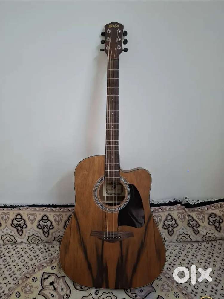 Gb&a guitar with bag