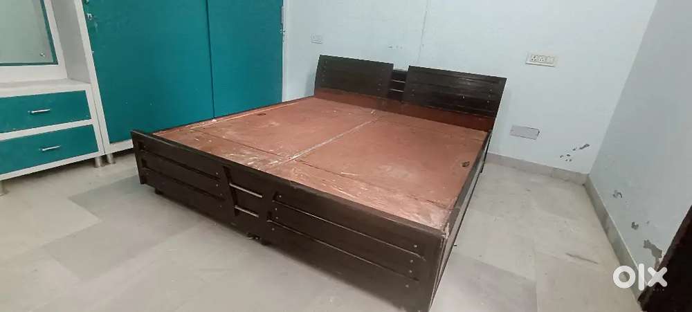 Double bed box