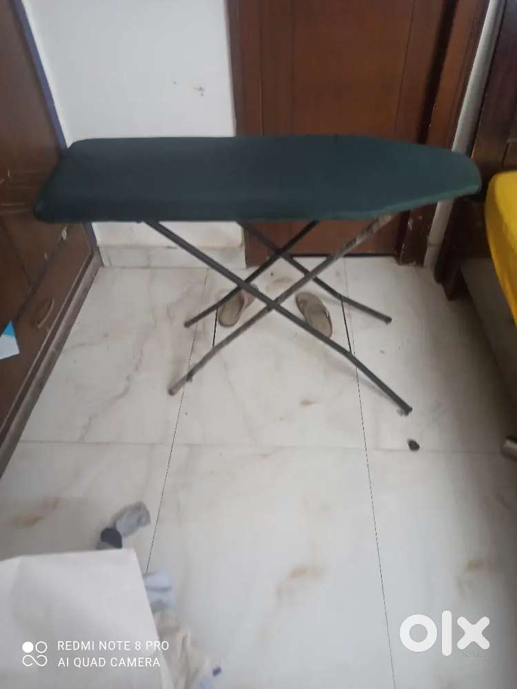 Press/ironing table