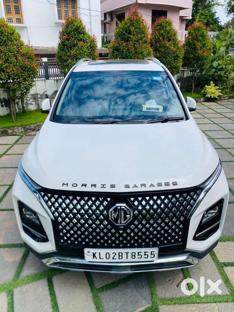 MG Hector Sharp AT, 2023, Petrol