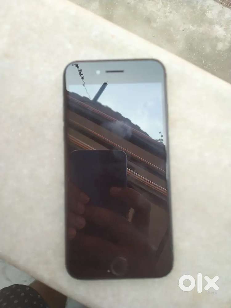 iPhone 7 128gb varient 97% battery health