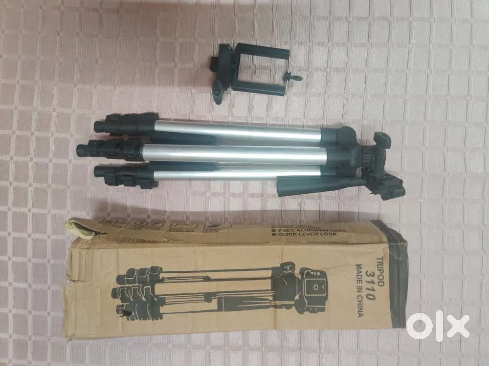 Tripod camera stand 3110