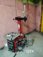 Alignment machine complete and tyer changer
