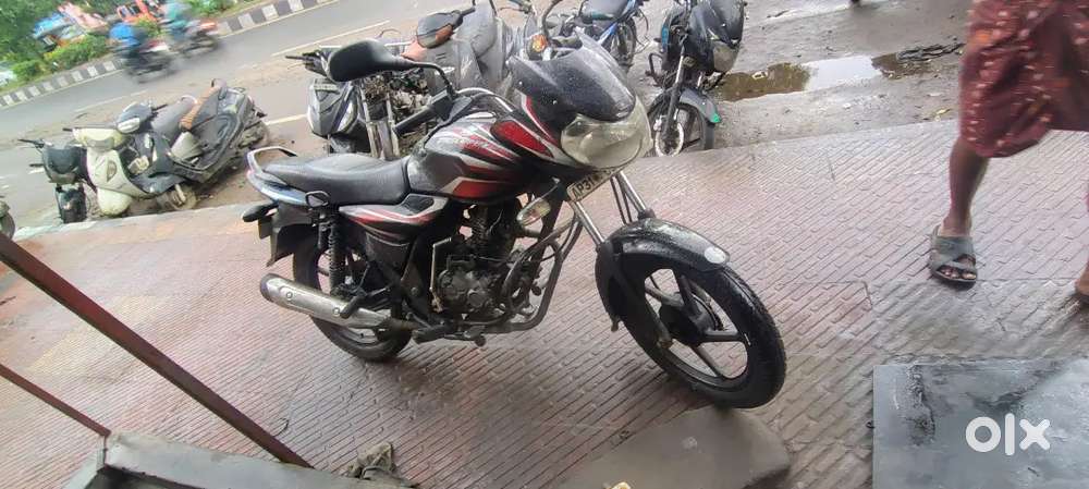 Bajaj Discover 2013