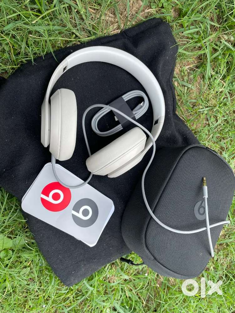 Beats Studio Pro- Wireless Bluetooth Noise Cancelling Headphones
