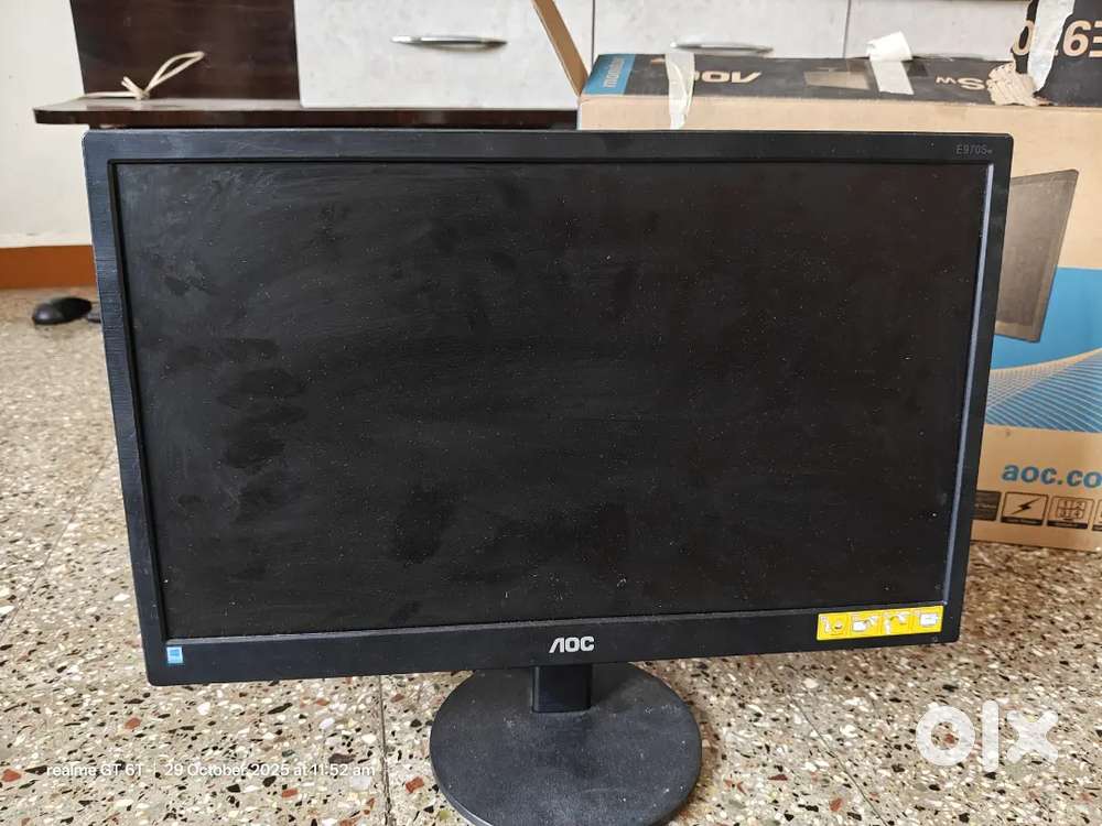 AOC Monitor 19 inch