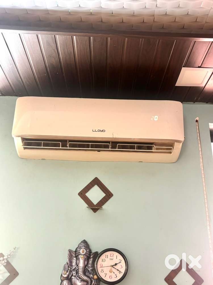 - *Lloyd 1.5 Ton  AC