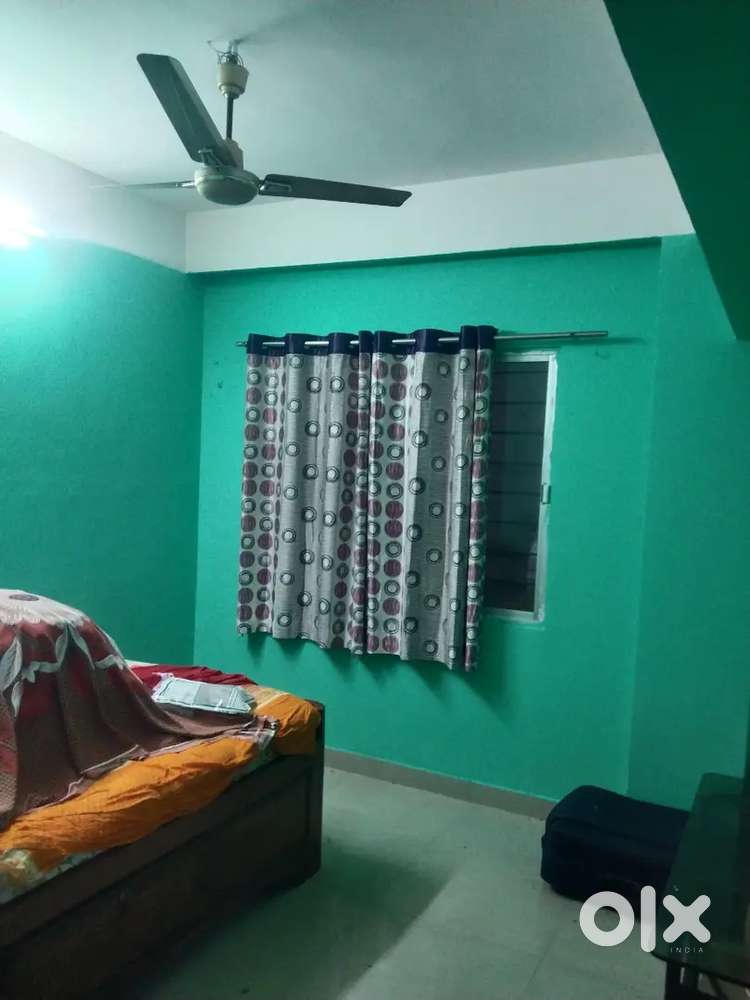 2 BHK FLAT WITH GARAGE FOR SALE