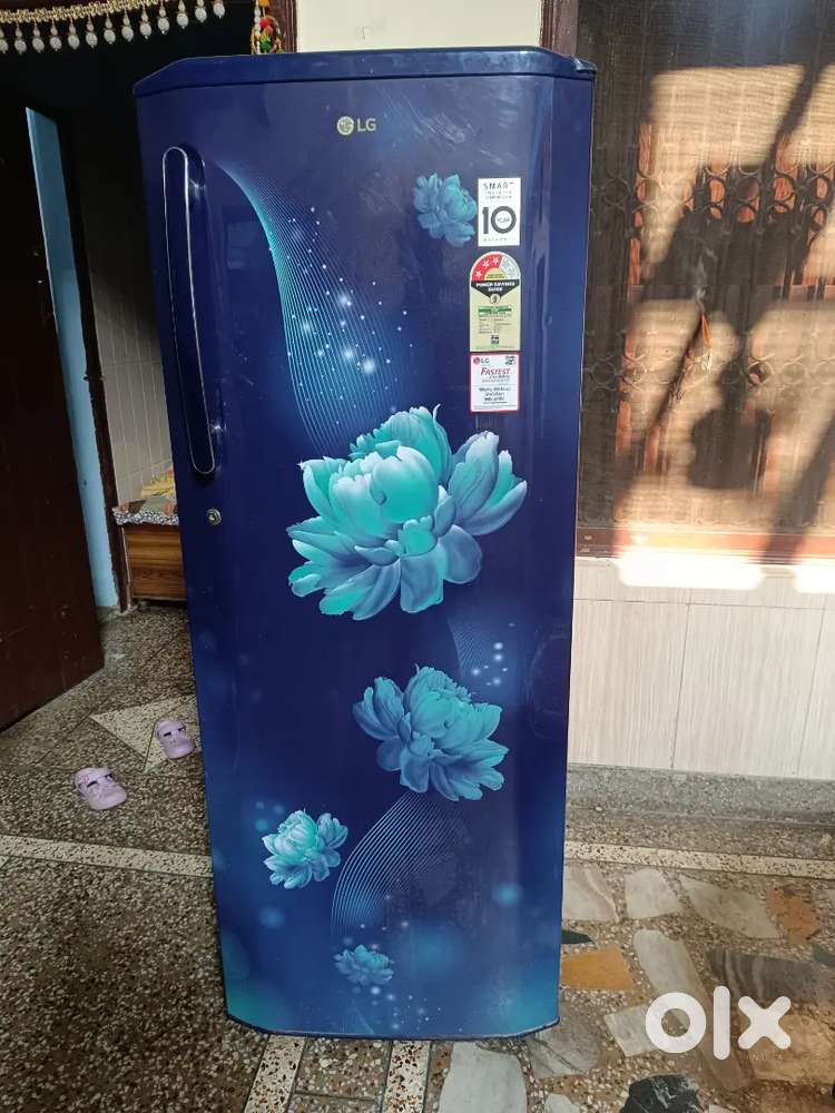 Good condition LG refrigerator with in warranty