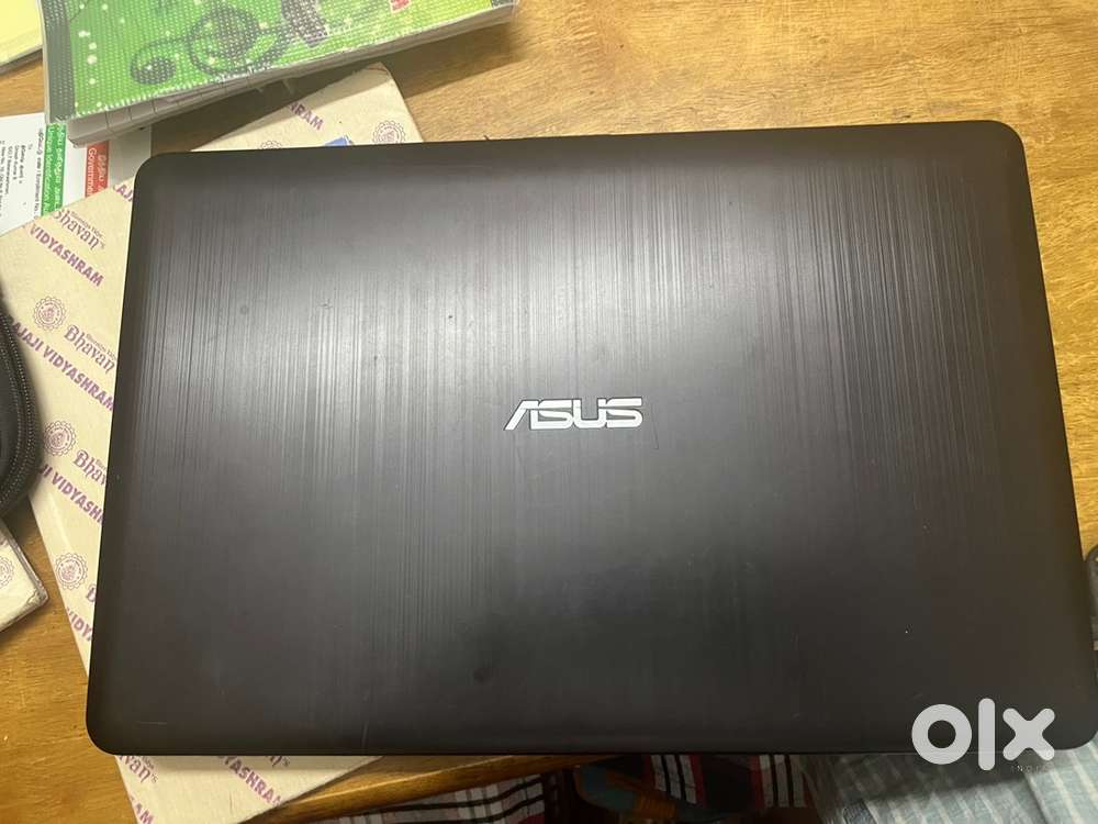 Asus Vivobook 4gb ram 2.3ghz 1tb hdd 15.6 inch