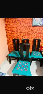 Dining Table With 4 chairs