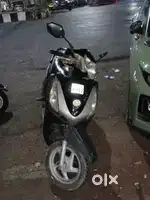 Gadi me khali body ka kam hai slef start hai battery new hai