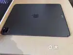 Like new 5th gen Apple iPad Pro M1 12.9-inch 256GB Cellular+Wifi