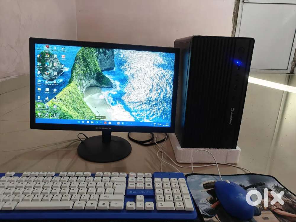 Gaming desktop computer