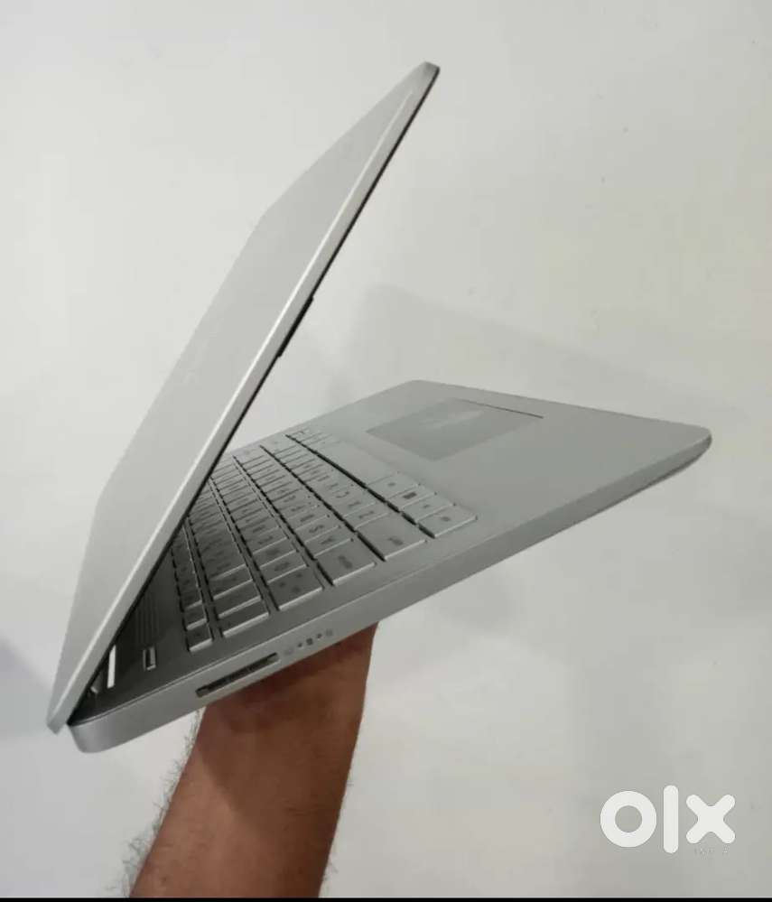 HP Intel Core i5 11 th Gen 
 16 GB Ram 1 TB SSD Nvme 14 Screen