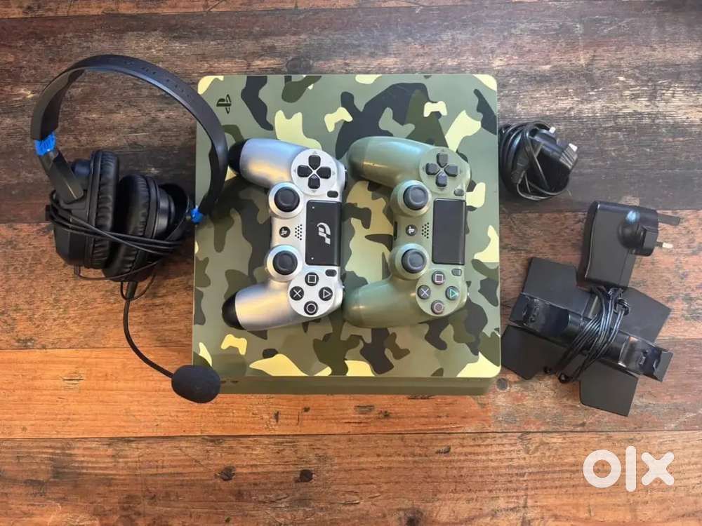 PlayStation 4 Slim 1TB Call Of Duty World War Two Limited Edition Con