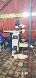 Milling Machine With turret Head