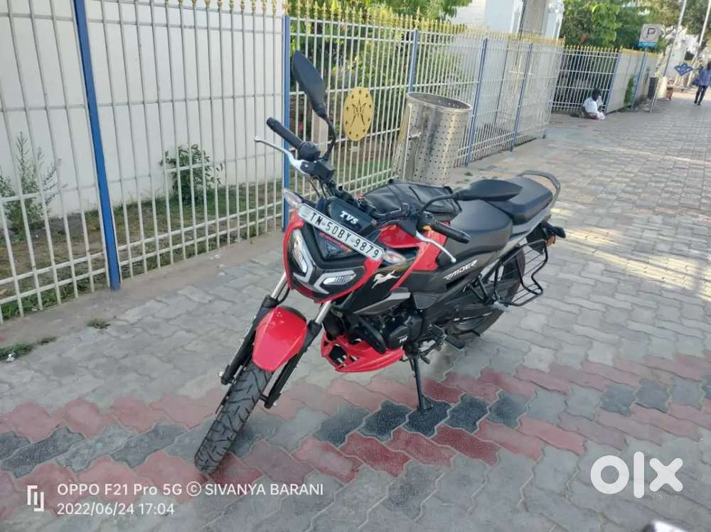 Raider 125 Red colour
