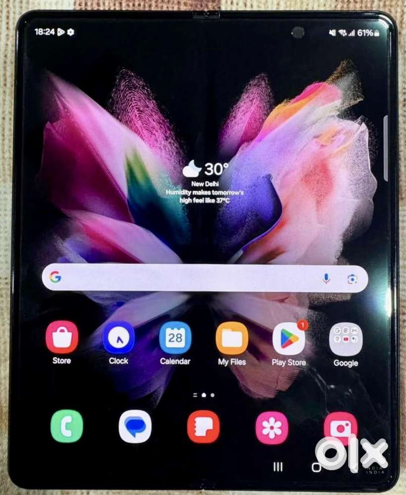 Samsung Fold 3 black 12/256GB + samsung galaxy watch 4