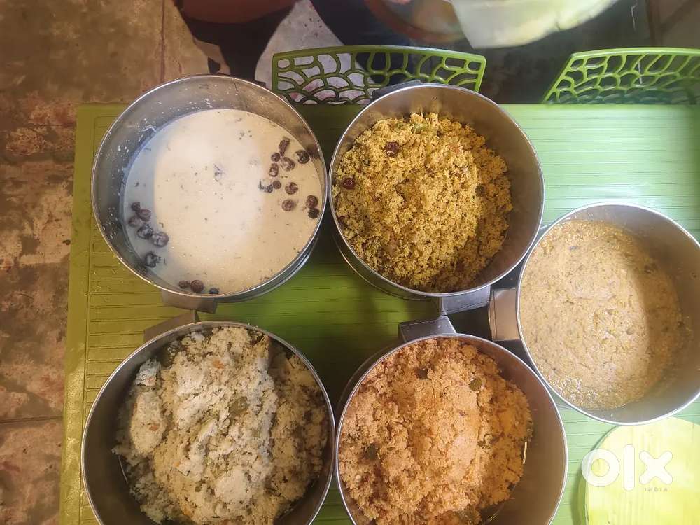 Hotel service person and snacks master wanted