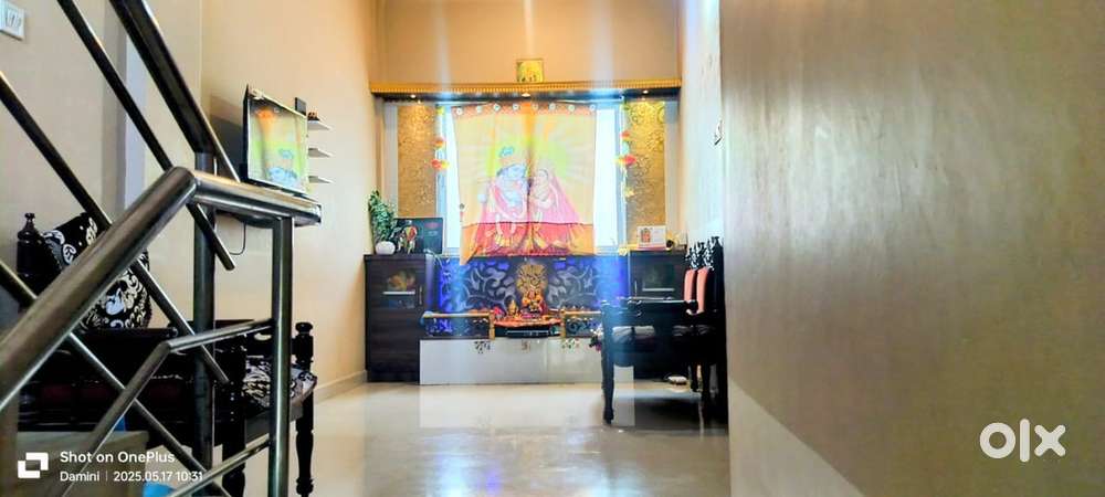FLATS,HOUSES FOR SALE/RENT