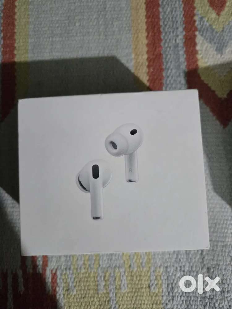 Apple pro 3 and samsung buds 3 pro