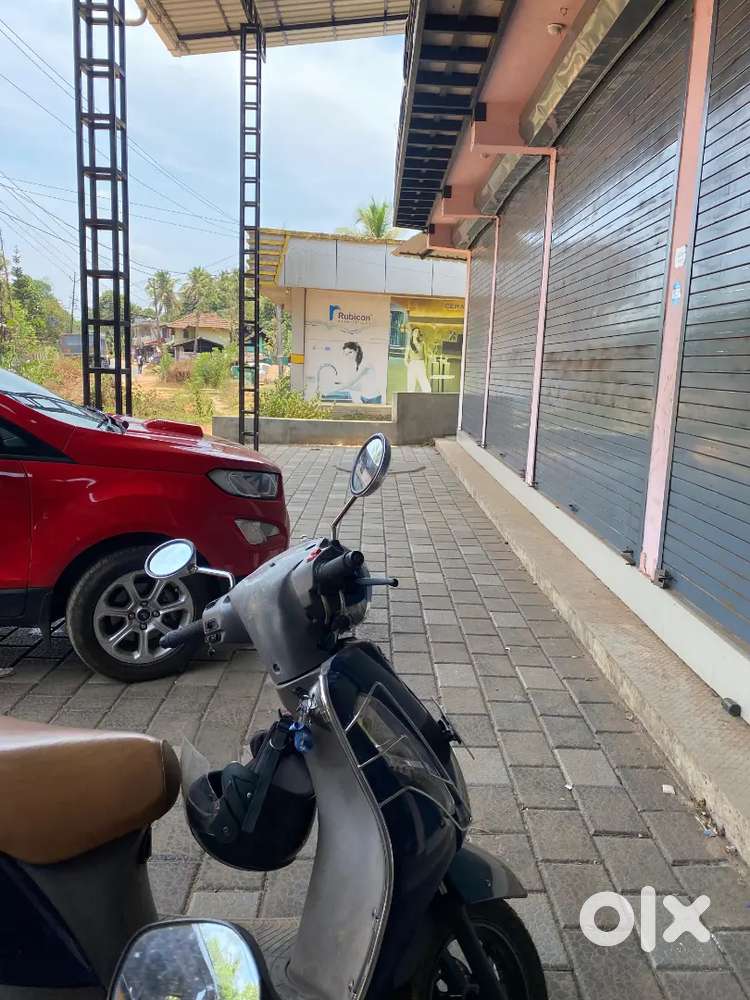 Commercial building for sale-2 floors /4700sq.ft/ highway frontage