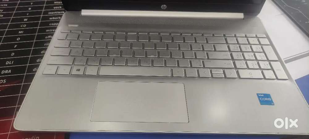 HP 15inch laptop with Core i3-11thGen/8GbRam/256GB SSD Good battery