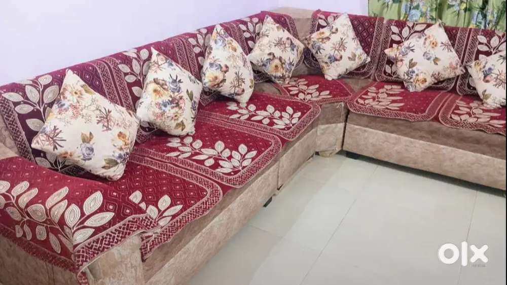 6 seater L-shape sofa with cutions & covers
