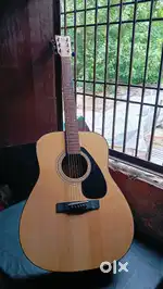 Yamaha F280 Guitar With bag FREE!!