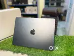 MACBOOK AIR M2 CHIP 2022 8GB RAM 256GB SSD 13.6 INCH WITH BOX ADAPTOR
