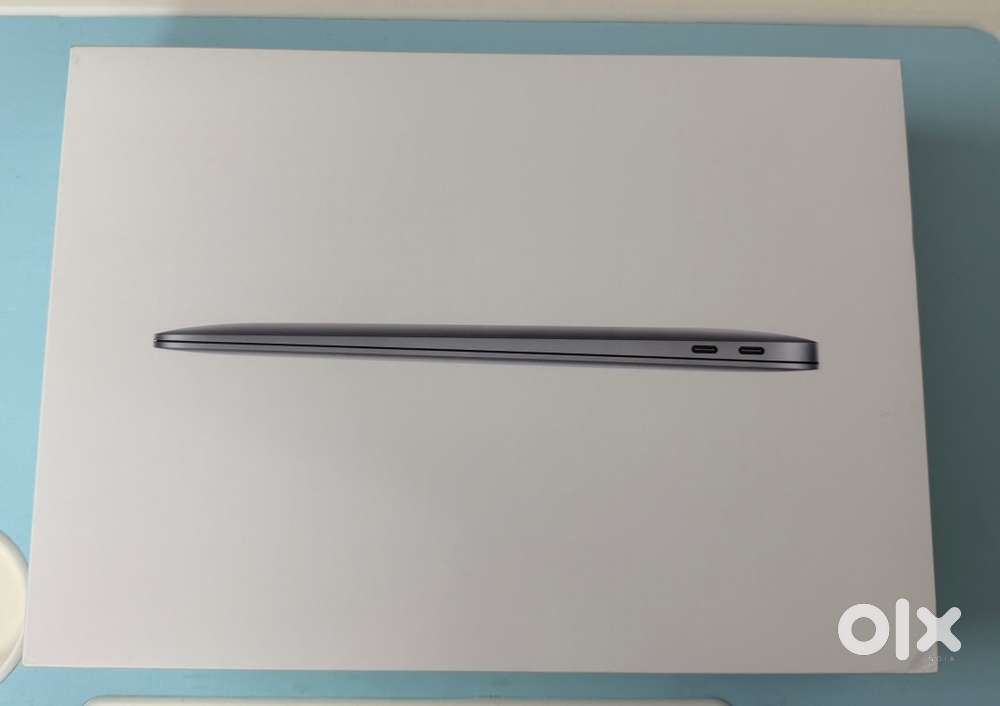 Apple MacBook Air M1 (2020, 13-inch) – Barely Used, Like New!