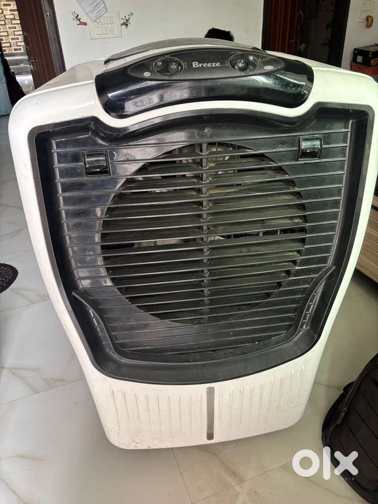 80 Litre Breeze company honeycomb Cooler.