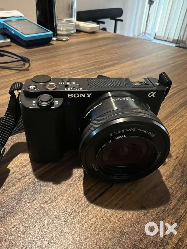 Sony ZV-E10L/BQ IN5 Digital Vlogging Camera