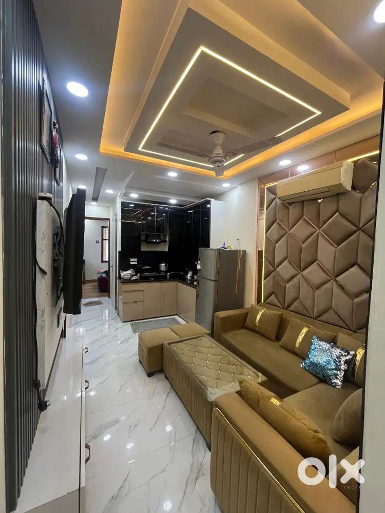 3 BHK luxury floor for bachelors