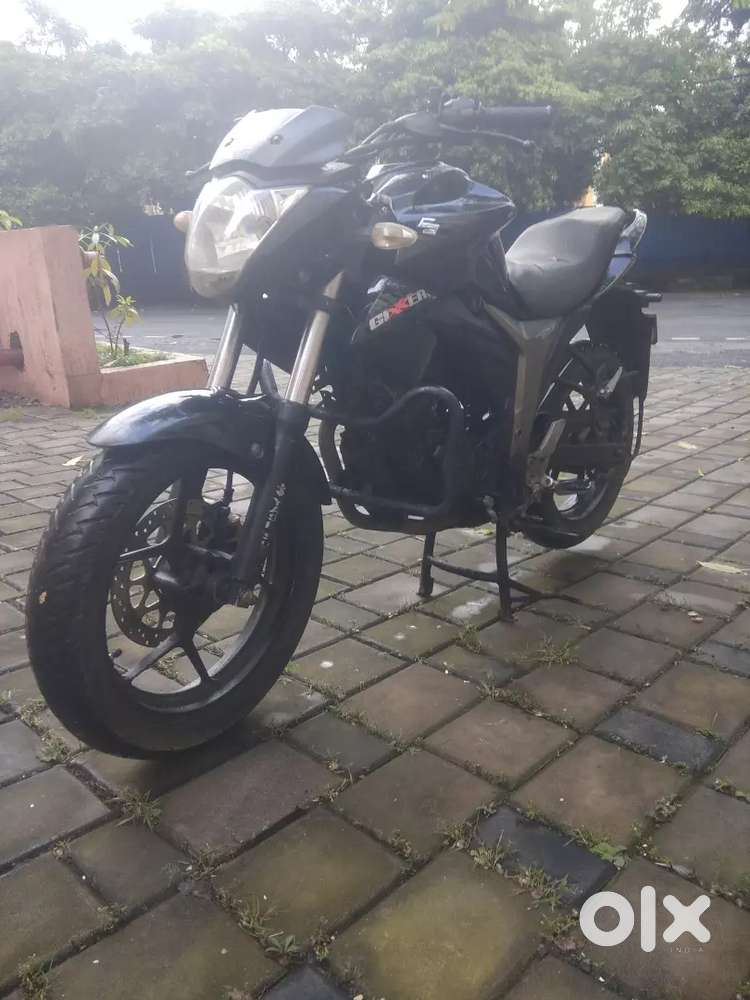 Suzuki Gixxer 30000km(2016)