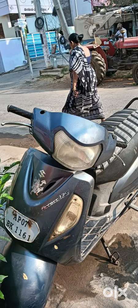 Suzuki access 125 all papers ok new battery ladies use