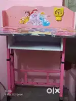 Kids study table and chair
