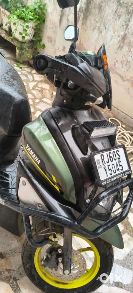 Selling yamaha Ray zr 125 hybrid.