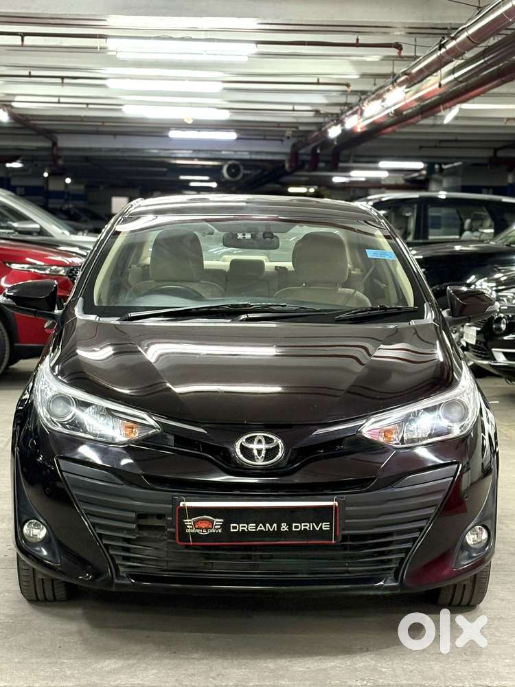 Toyota Yaris V CVT, 2018, Petrol