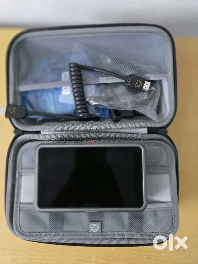 Ninja V Plus/ DJI RS3 Pro Combo/ E-Image Tripod / AngelBird SSD