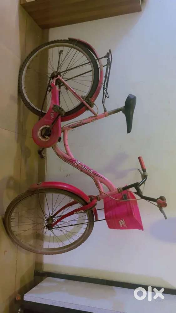 Hero active pink with basket - good condition