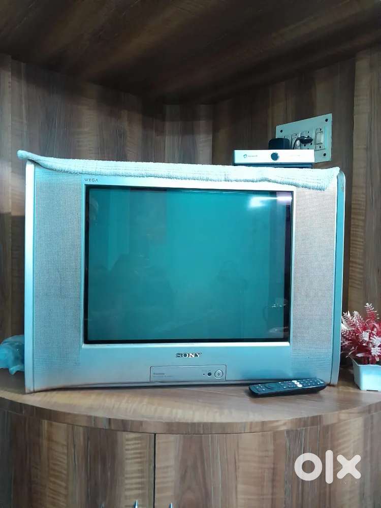Want to sell Sony Wega Box TV