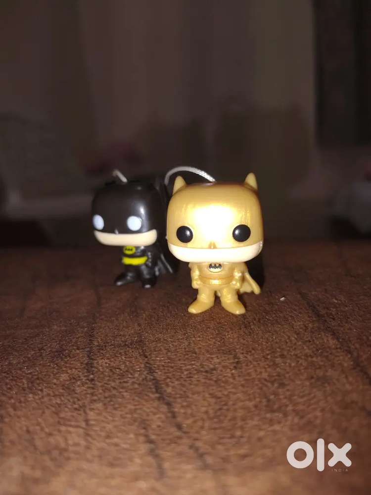 Golden batman from kinder Joy (most rarest),rate can be negotiable