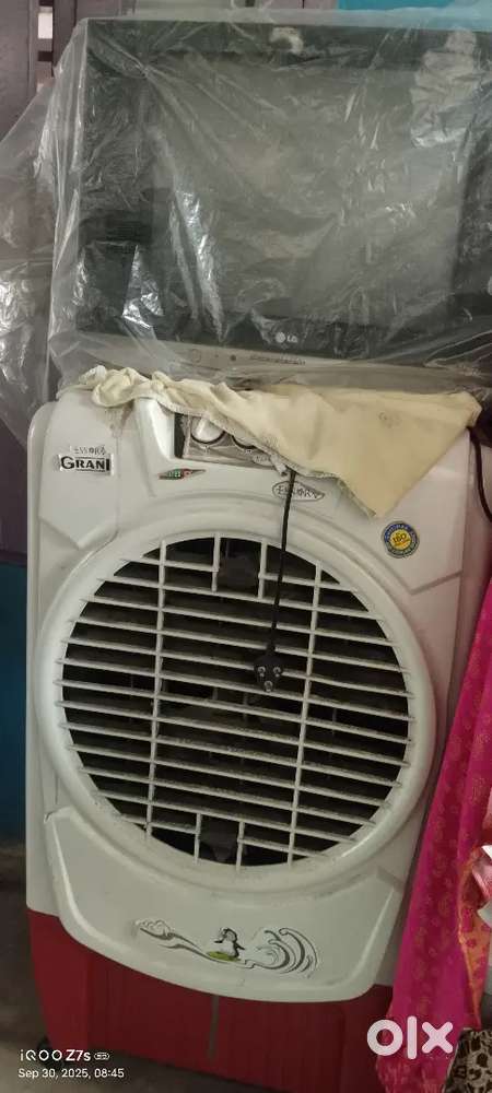 Tv & cooler no repairs total perfect condition